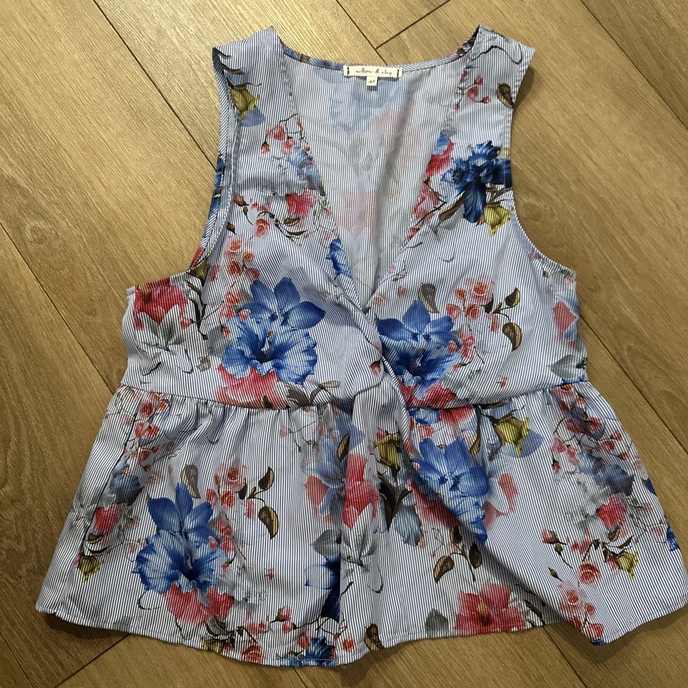 Willow & Clay Sleeveless Floral Striped Peplum Boho Whimsical Tank V Neck Medium